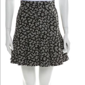 Carven Black white floral print mini pleated A-Line skirt sz 4 EUC